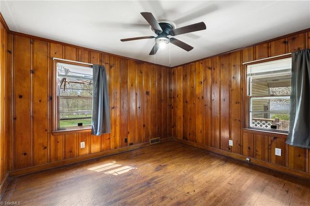 6111 Phelps Circle, Winston-salem, NC 27105