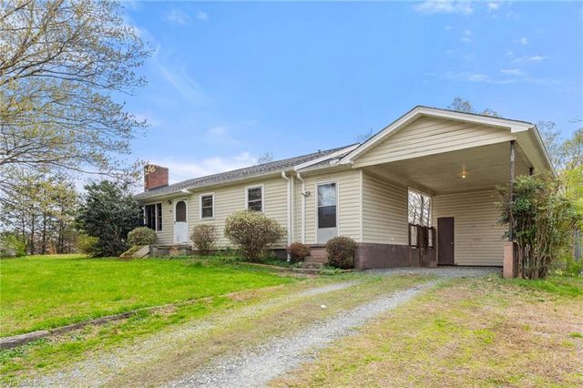 6111 Phelps Circle, Winston-salem, NC 27105