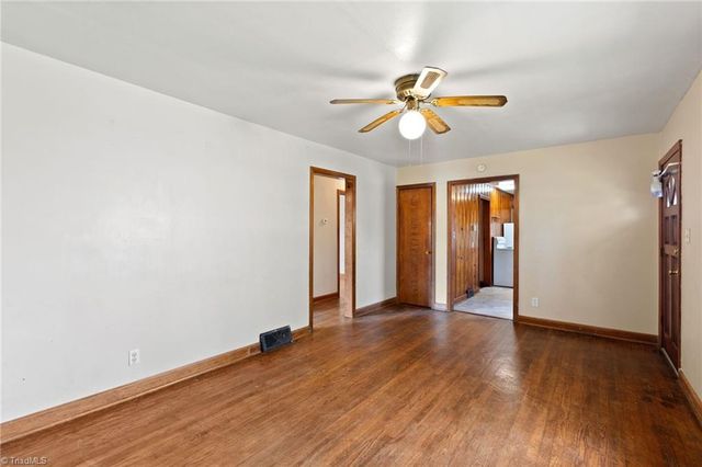 6111 Phelps Circle, Winston-salem, NC 27105
