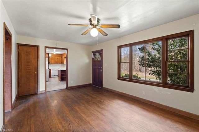 6111 Phelps Circle, Winston-salem, NC 27105