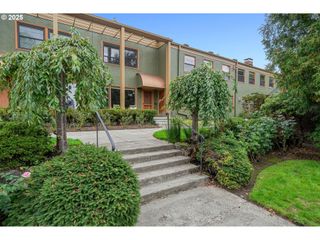 2025 Se CARUTHERS St 14, Portland, OR 97214
