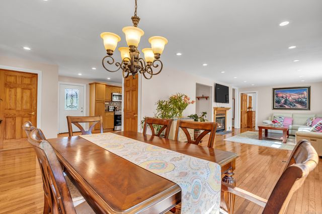 64 Dohm Avenue, Guilford, CT 06437