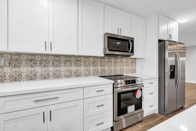 10602 W CUMBERLAND Drive, Sun City, AZ 85351