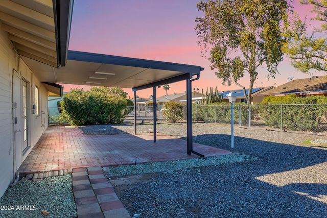 10602 W CUMBERLAND Drive, Sun City, AZ 85351