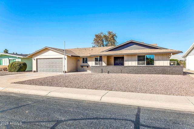 10602 W CUMBERLAND Drive, Sun City, AZ 85351