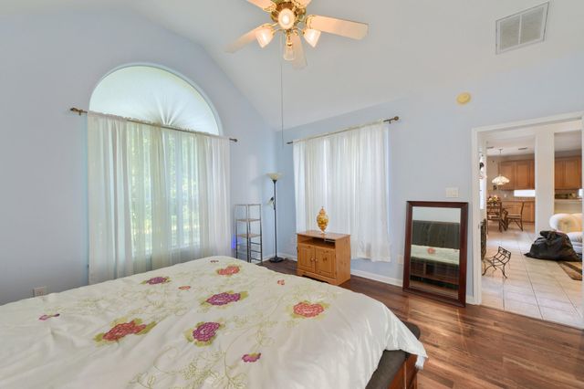 1409 Cottage Cove Court, Seabrook, TX 77586