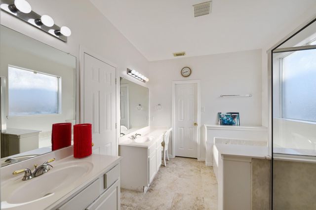 1409 Cottage Cove Court, Seabrook, TX 77586