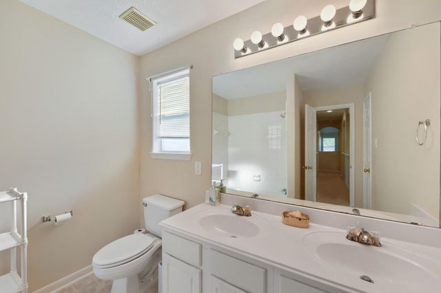 1409 Cottage Cove Court, Seabrook, TX 77586