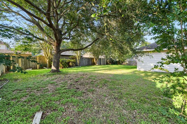 1409 Cottage Cove Court, Seabrook, TX 77586