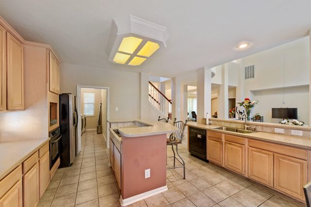 1409 Cottage Cove Court, Seabrook, TX 77586