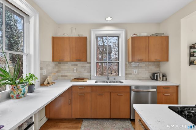 72 Mansfield Street, New Haven, CT 06511