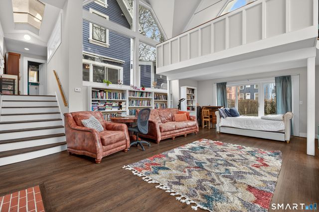 72 Mansfield Street, New Haven, CT 06511