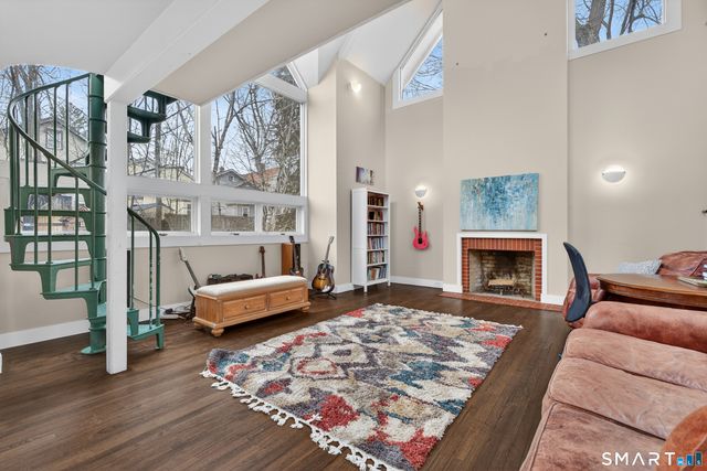 72 Mansfield Street, New Haven, CT 06511