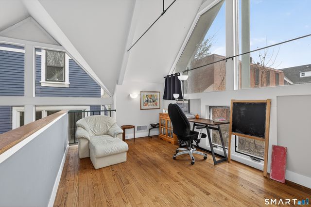 72 Mansfield Street, New Haven, CT 06511