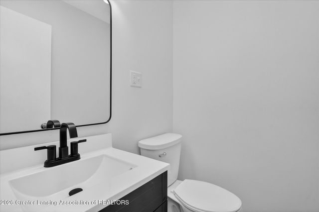 1000 Samantha Avenue, Lansing, MI 48910