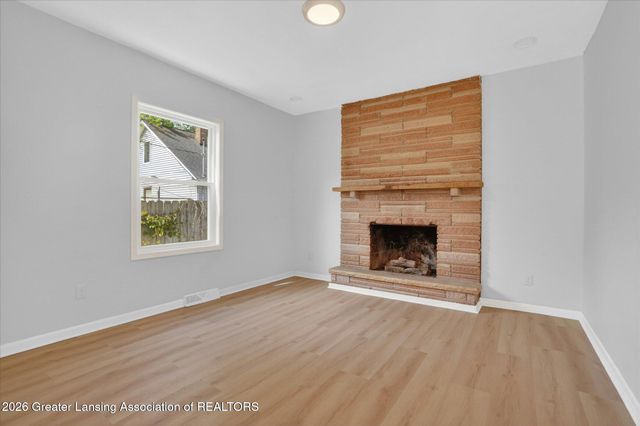 1000 Samantha Avenue, Lansing, MI 48910