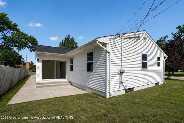 1000 Samantha Avenue, Lansing, MI 48910