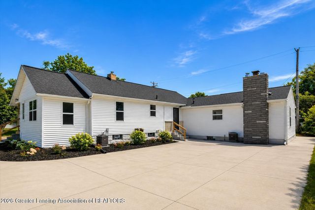 1000 Samantha Avenue, Lansing, MI 48910