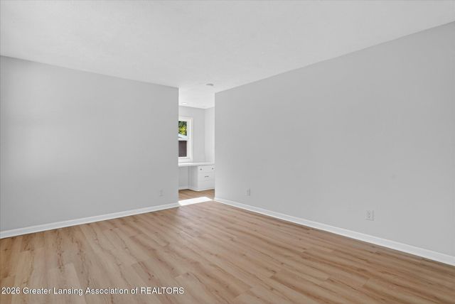 1000 Samantha Avenue, Lansing, MI 48910