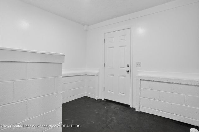 1000 Samantha Avenue, Lansing, MI 48910