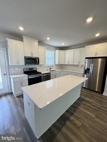 75 CONTINENTAL WAY, Bridgeport, PA 19405