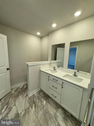 75 CONTINENTAL WAY, Bridgeport, PA 19405