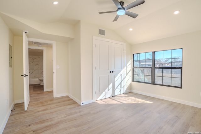 3206 La Rosa, San Antonio, TX 78211