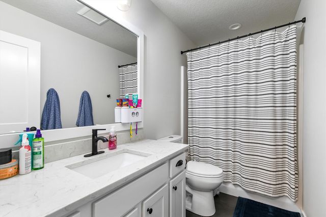 1401 Timber Ridge Drive, Norwalk, IA 50211