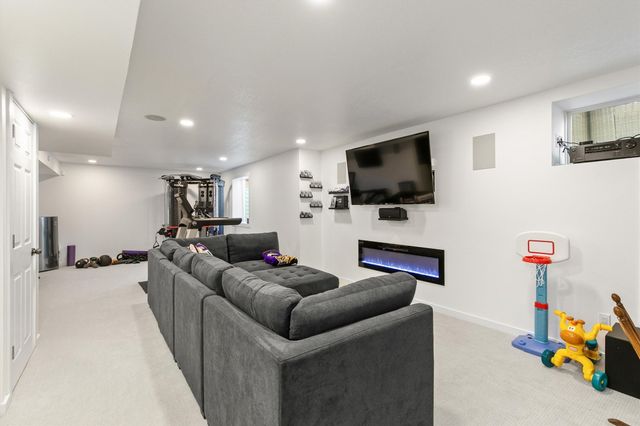 1401 Timber Ridge Drive, Norwalk, IA 50211