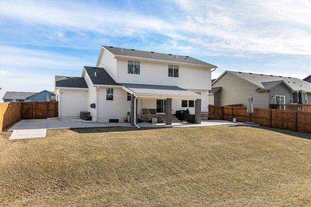 1401 Timber Ridge Drive, Norwalk, IA 50211