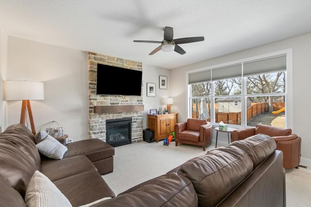 1401 Timber Ridge Drive, Norwalk, IA 50211