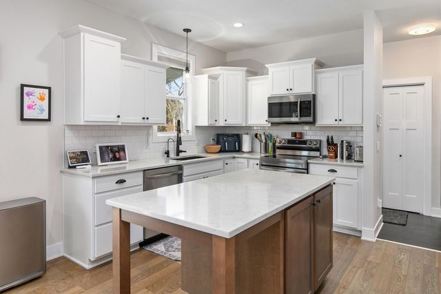 1401 Timber Ridge Drive, Norwalk, IA 50211