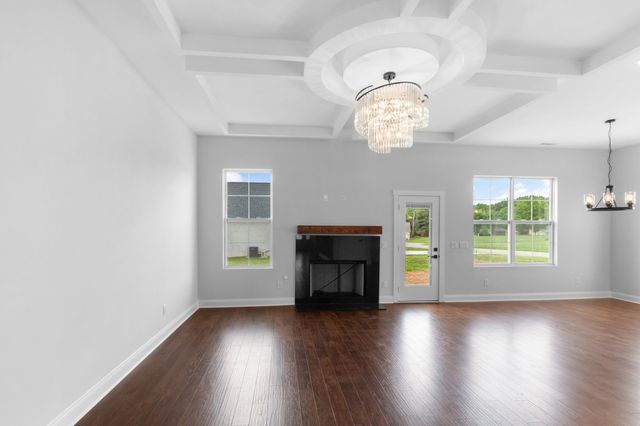 201 Lookout Dr, Winchester, TN 37398