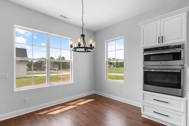201 Lookout Dr, Winchester, TN 37398