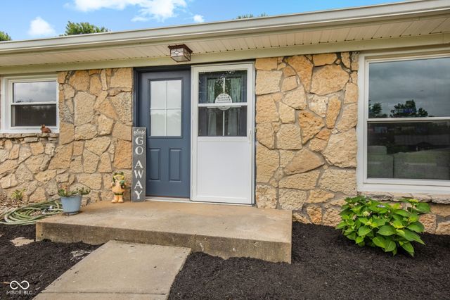 6206 Catalina Drive, Indianapolis, IN 46259