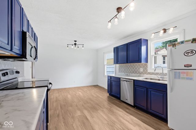 6206 Catalina Drive, Indianapolis, IN 46259