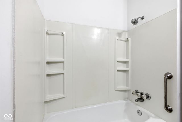 6206 Catalina Drive, Indianapolis, IN 46259