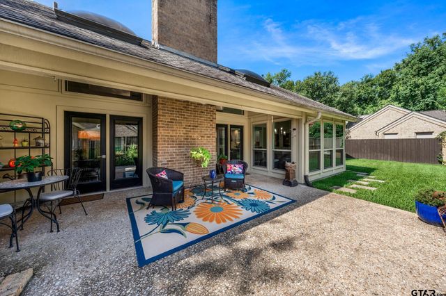 822 Ashford Court, Tyler, TX 75703