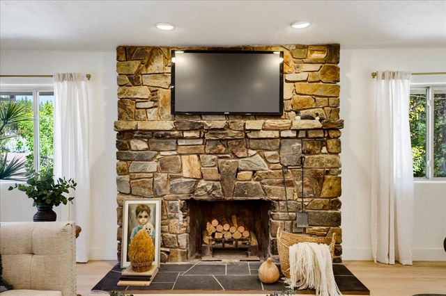 14001 Wheeler Acres Rd, Grass Valley, CA 95949