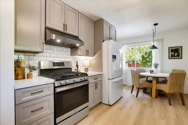 14001 Wheeler Acres Rd, Grass Valley, CA 95949