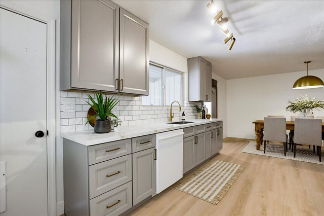 14001 Wheeler Acres Rd, Grass Valley, CA 95949