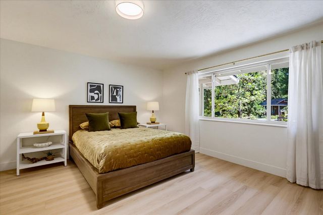 14001 Wheeler Acres Rd, Grass Valley, CA 95949