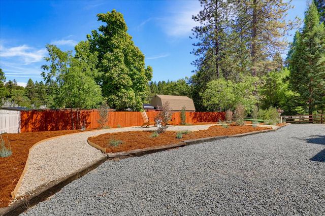 14001 Wheeler Acres Rd, Grass Valley, CA 95949