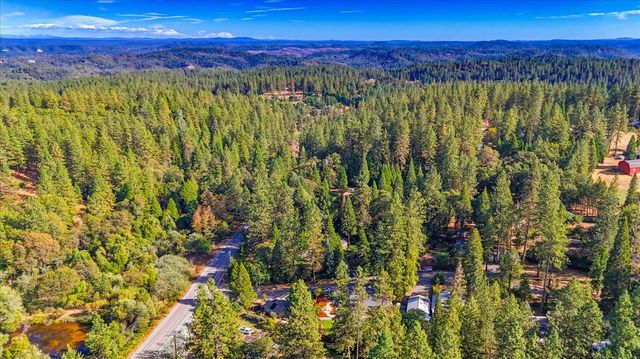 14001 Wheeler Acres Rd, Grass Valley, CA 95949