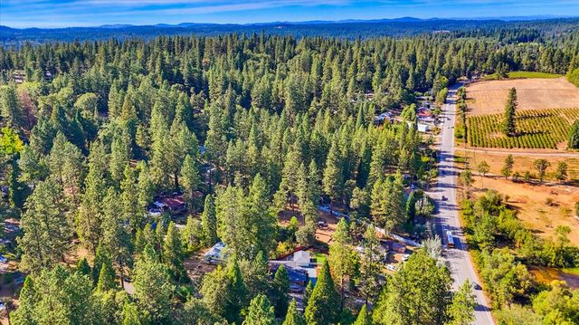 14001 Wheeler Acres Rd, Grass Valley, CA 95949