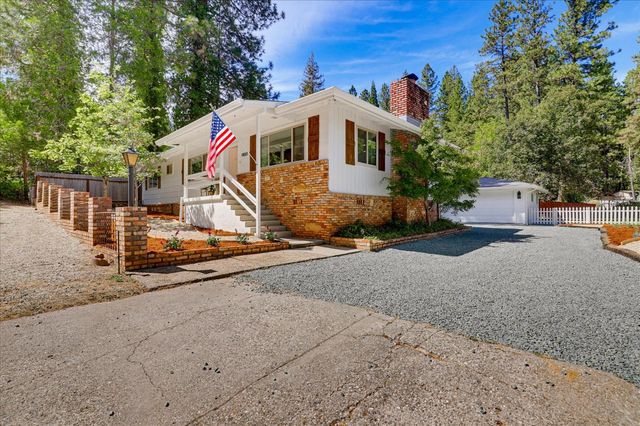 14001 Wheeler Acres Rd, Grass Valley, CA 95949