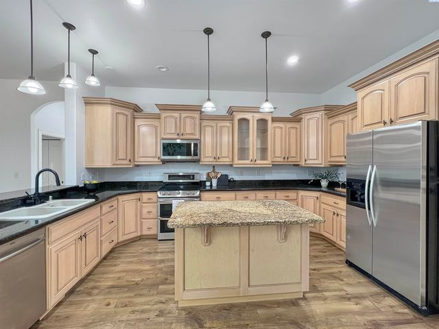 211028 E Terril Rd, Kennewick, WA 99337