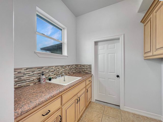 211028 E Terril Rd, Kennewick, WA 99337