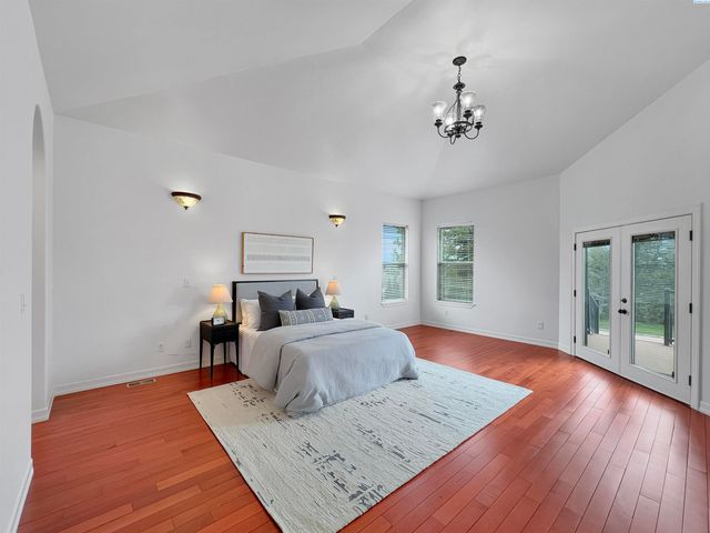 211028 E Terril Rd, Kennewick, WA 99337