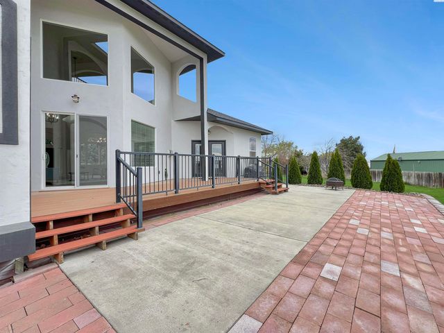 211028 E Terril Rd, Kennewick, WA 99337